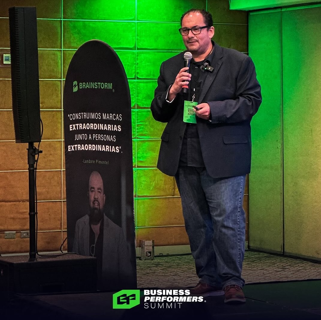 Mario Lomeli Ibarra como conferencista invitado en Business Performers Summit
